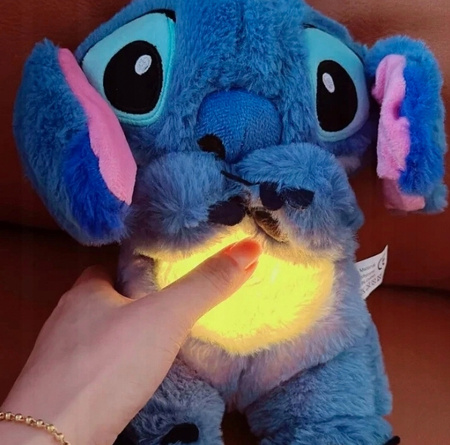 MASKOTKA STITCH MIŚ SZUMIŚ PRZYTULANKA ODDYCHAJĄCA USPOKAJACZ PLUSZAK STICH